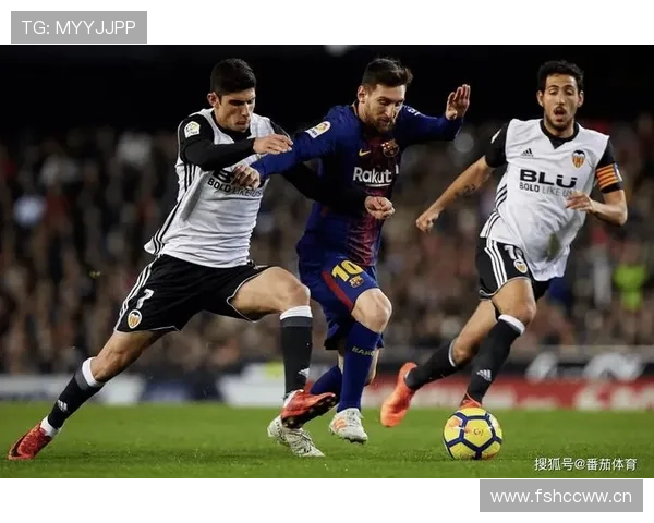 巴萨进攻体系过度依赖边路,战术结构失衡对整体进攻效率造成影响 巴萨进攻体系过度依赖边路,战术结构失衡对整体进攻效率造成影响