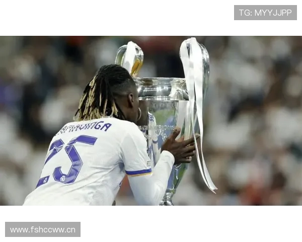 卡马文加与楚阿梅尼:后腰角色差异与谁更适配法国队体系