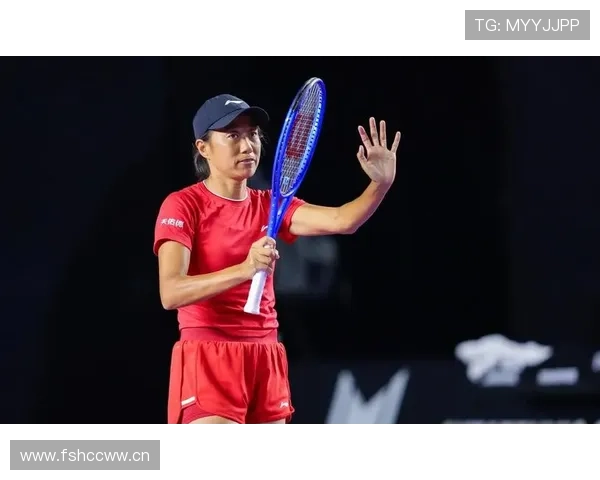 张帅训练完直接去逛奢侈品店，这消费节奏谁跟得上