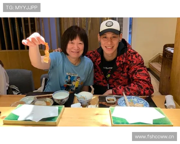 林书豪都开始晒秒杀普通早餐的一天生活照了，这日子跟我们差太多吧？